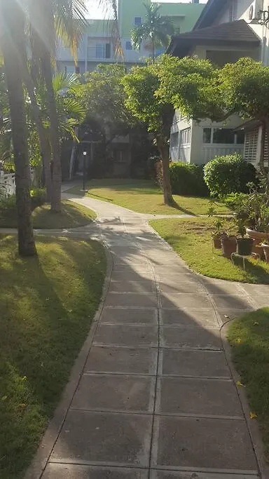 New Kingston Villa 0*,  Jamaica